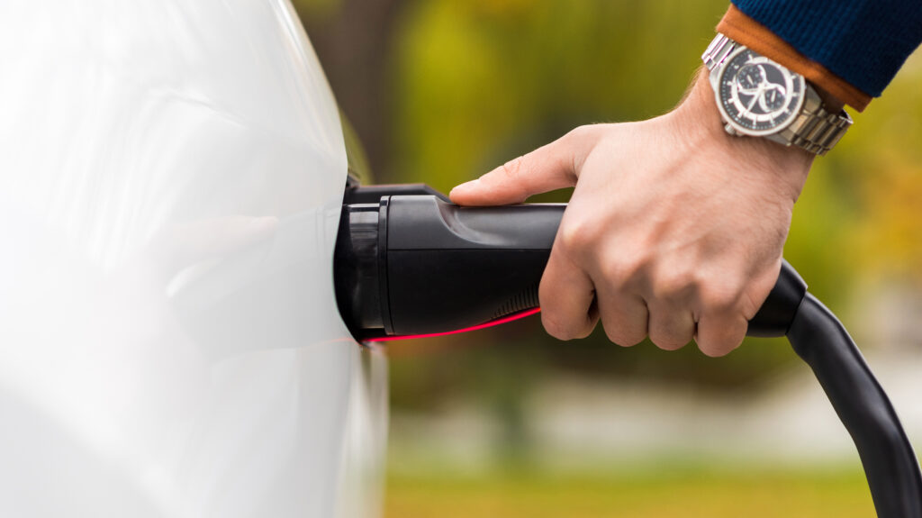 branchement pour recharger une voiture électrique